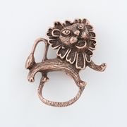 Lion Eyeglass Pin